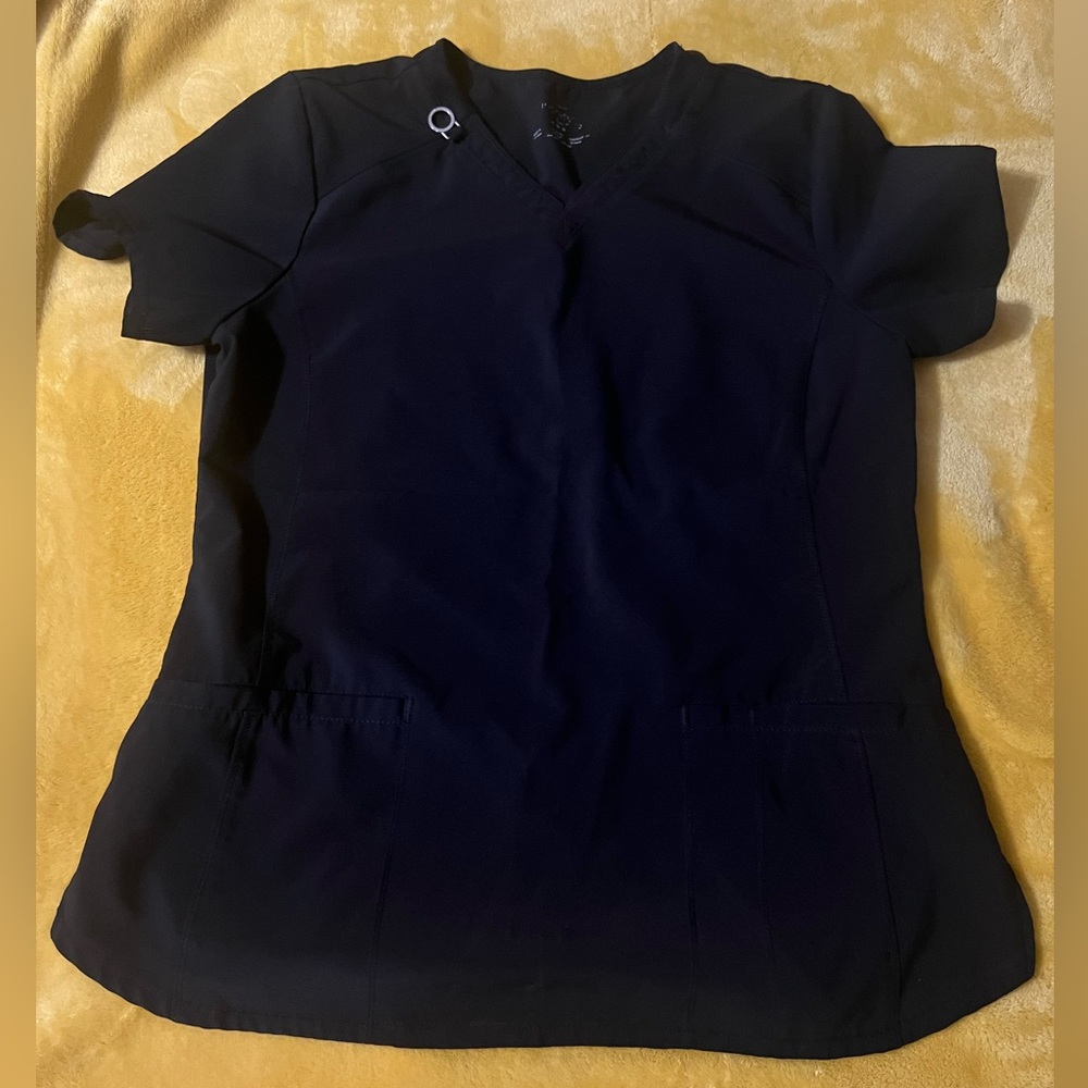 Women’s scrub top